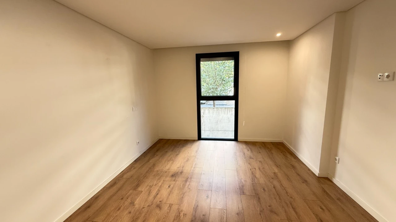 Apartamento T3 para Venda em Urgezes Foto 17