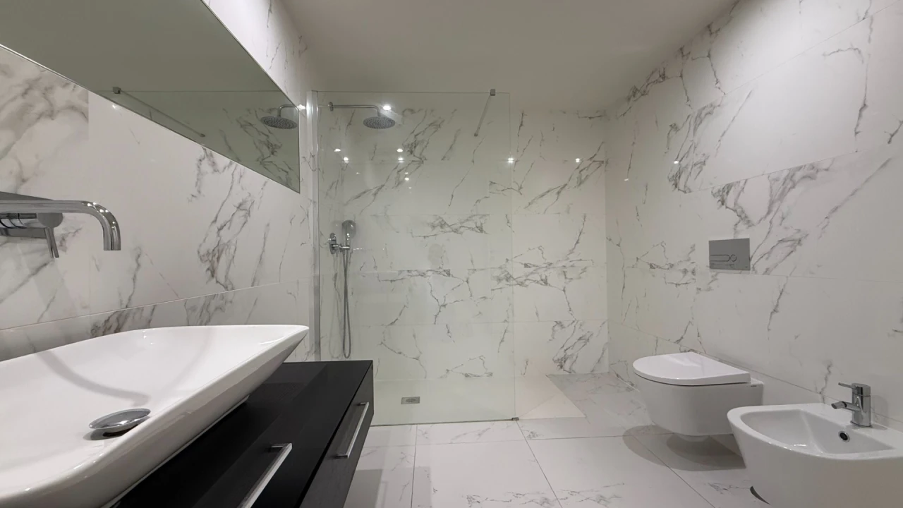 Apartamento T3 para Venda em Urgezes Foto 8