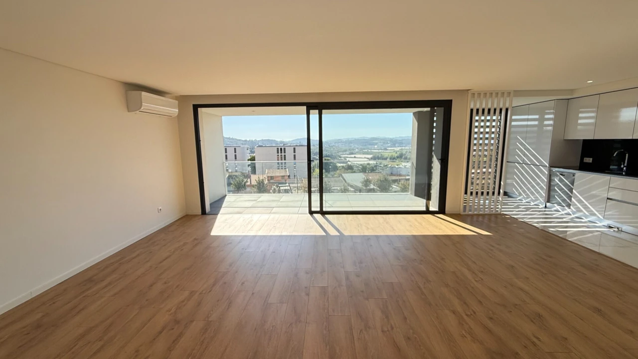 Apartamento T3 para Venda em Urgezes Foto 2