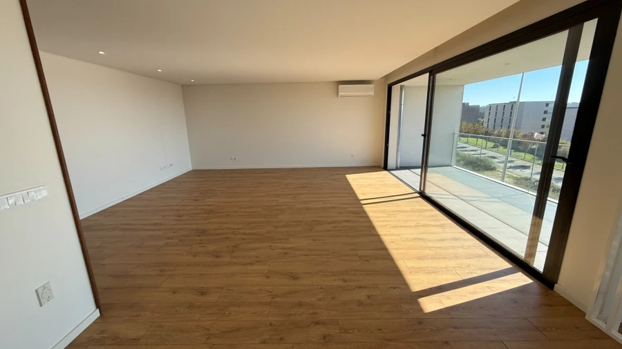Apartamento T3 para Venda em Urgezes Foto 3
