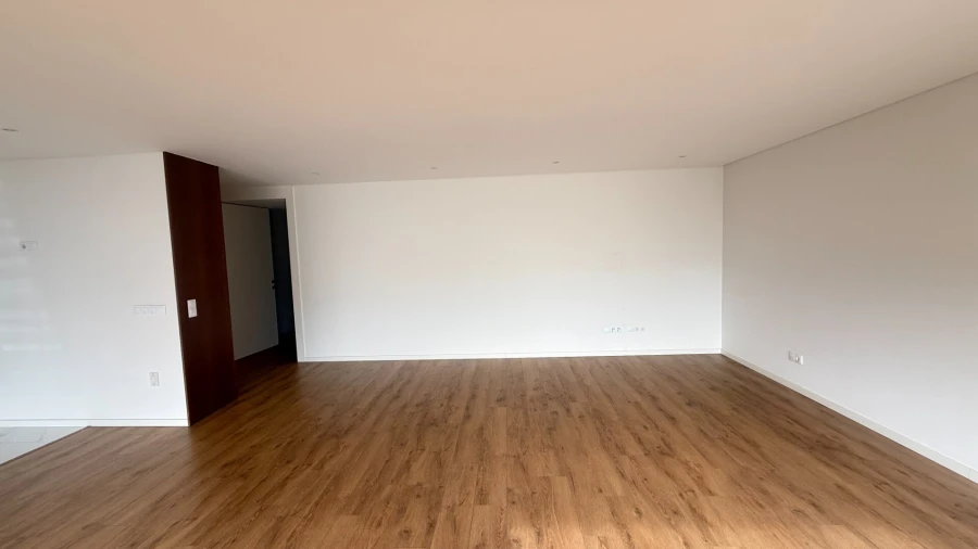 Apartamento T3 para Venda em Urgezes Foto 4