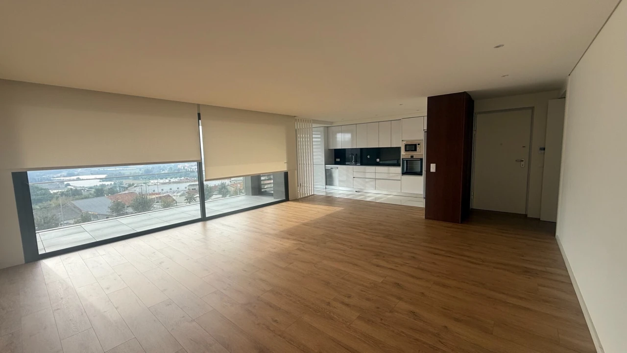 Apartamento T3 para Venda em Urgezes Foto 3