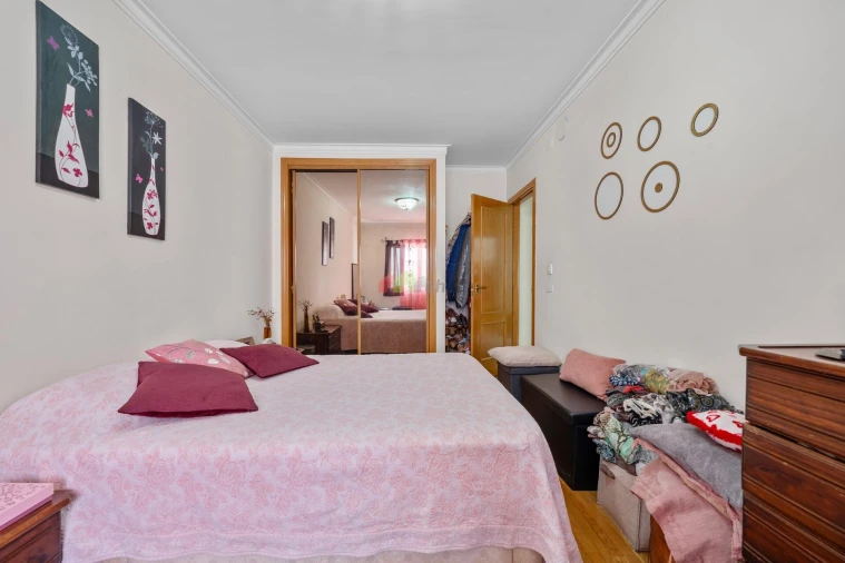Apartamento T1 para Venda em Corroios Foto 14