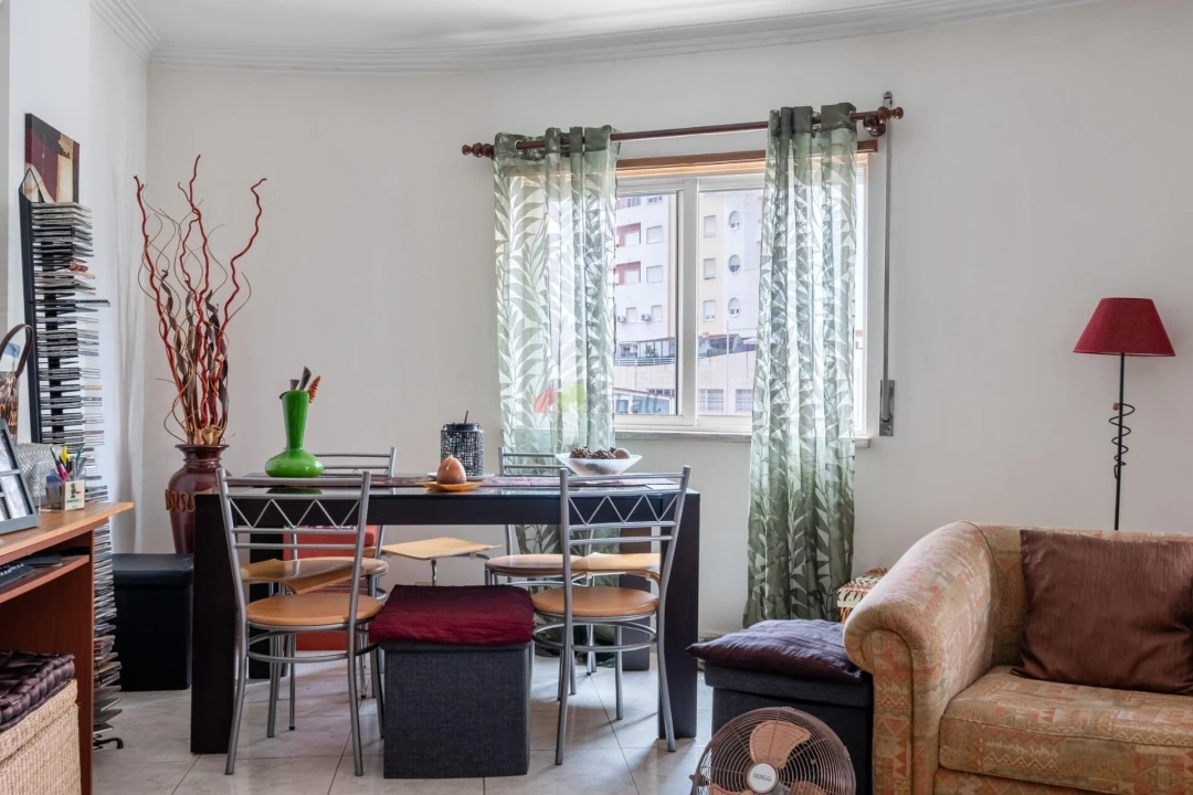 Apartamento T1 para Venda em Corroios Foto 5