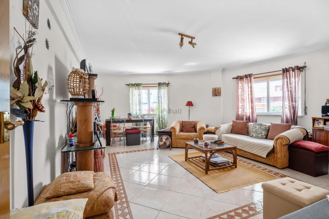 Apartamento T1 para Venda em Corroios Foto 4