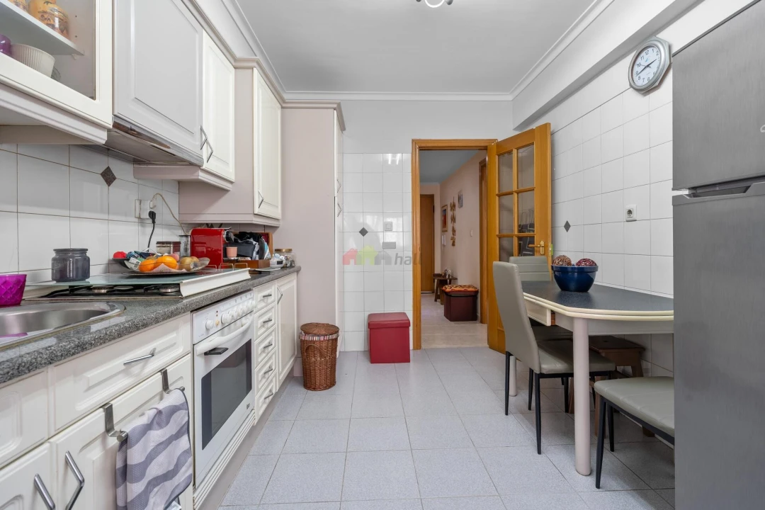 Apartamento T1 para Venda em Corroios Foto 10