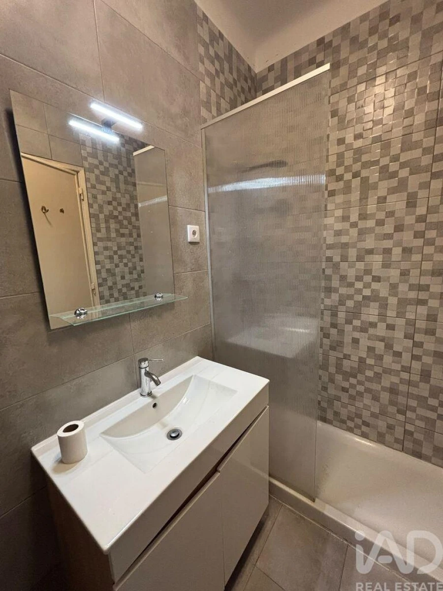 Apartamento T2 para Venda em Amora Foto 6