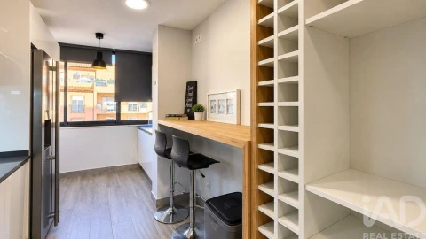 Apartamento T2 para Venda em Faro (Sé e São Pedro)