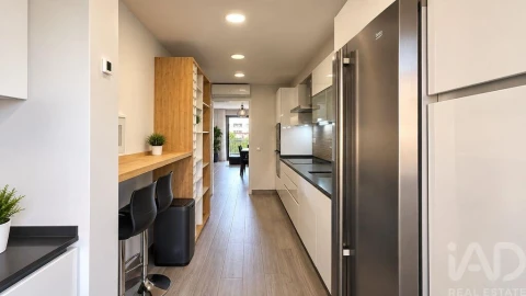 Apartamento T2 para Venda em Faro (Sé e São Pedro)