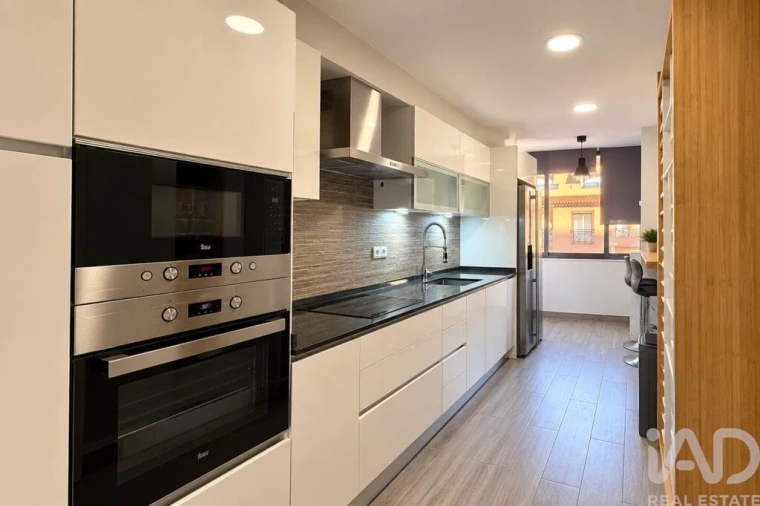 Apartamento T2 para Venda em Faro (Sé e São Pedro) Foto 6
