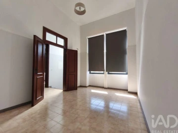 Moradia T4 para Arrendamento em Glória e Vera Cruz