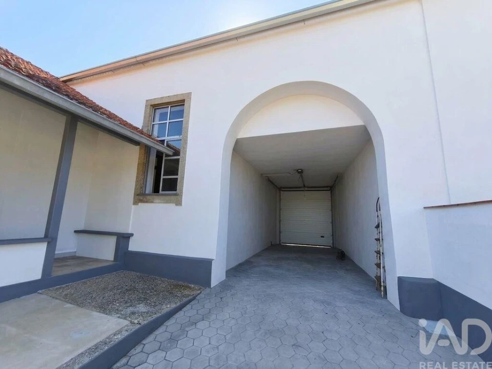 Moradia T4 para Arrendamento em Glória e Vera Cruz Foto 5