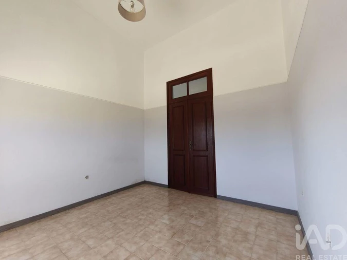 Moradia T4 para Arrendamento em Glória e Vera Cruz Foto 13