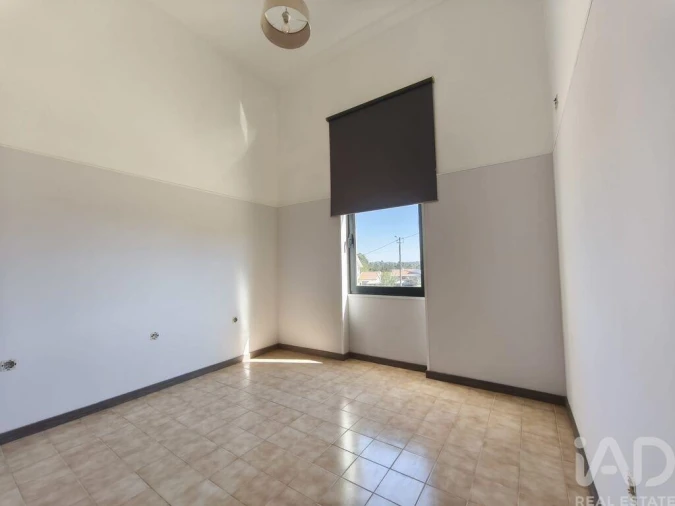 Moradia T4 para Arrendamento em Glória e Vera Cruz Foto 12