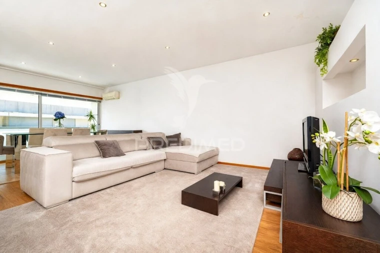 Apartamento T3 para Venda em Serzedelo Foto 8