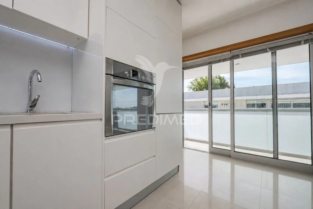 Apartamento T3 para Venda em Serzedelo Foto 5