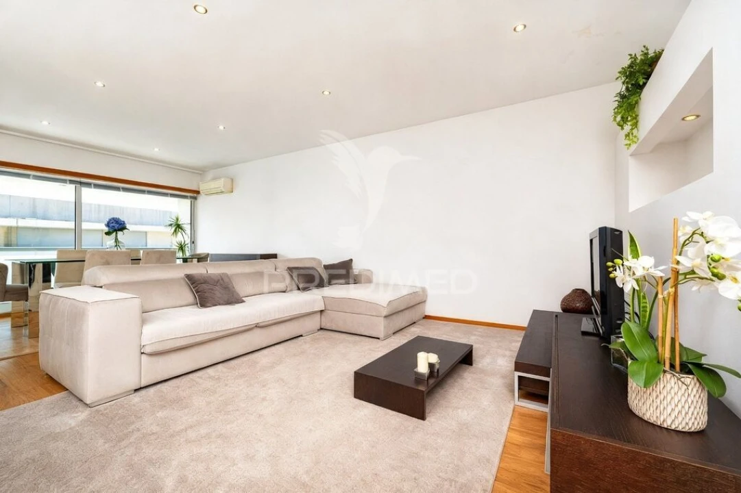 Apartamento T3 para Venda em Serzedelo Foto 8