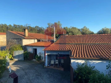 Moradia T3 para Venda em Ucha