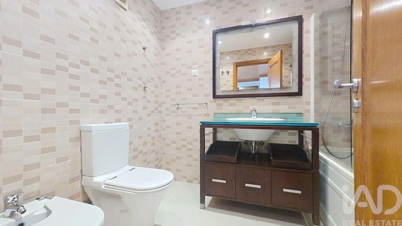 Apartamento T2 para Arrendamento em Venteira Foto 10
