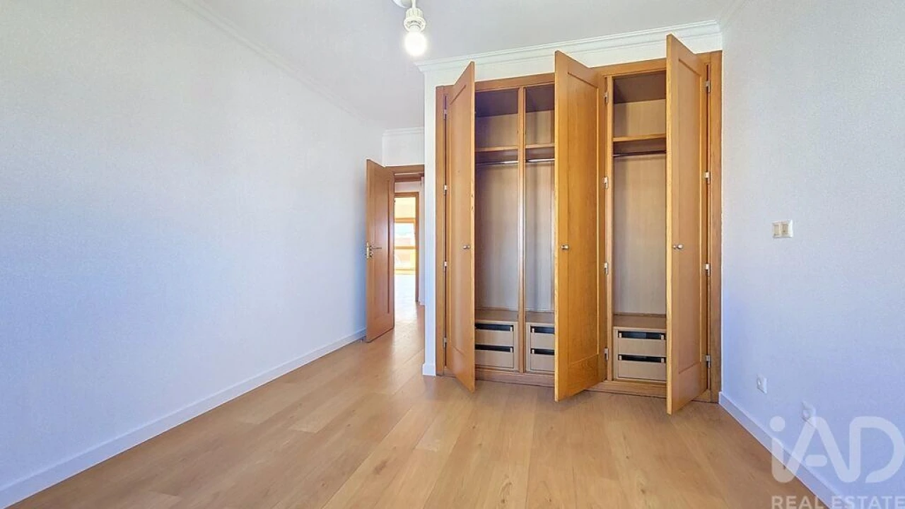 Apartamento T2 para Arrendamento em Venteira Foto 23