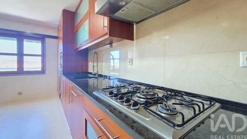 Apartamento T2 para Arrendamento em Venteira