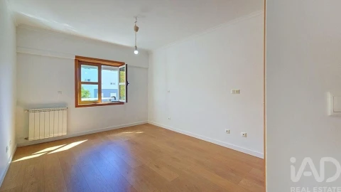 Apartamento T2 para Arrendamento em Venteira