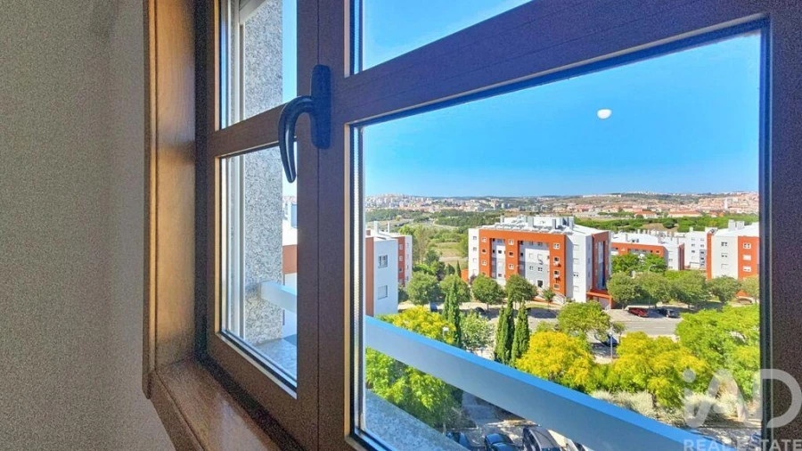 Apartamento T2 para Arrendamento em Venteira Foto 24