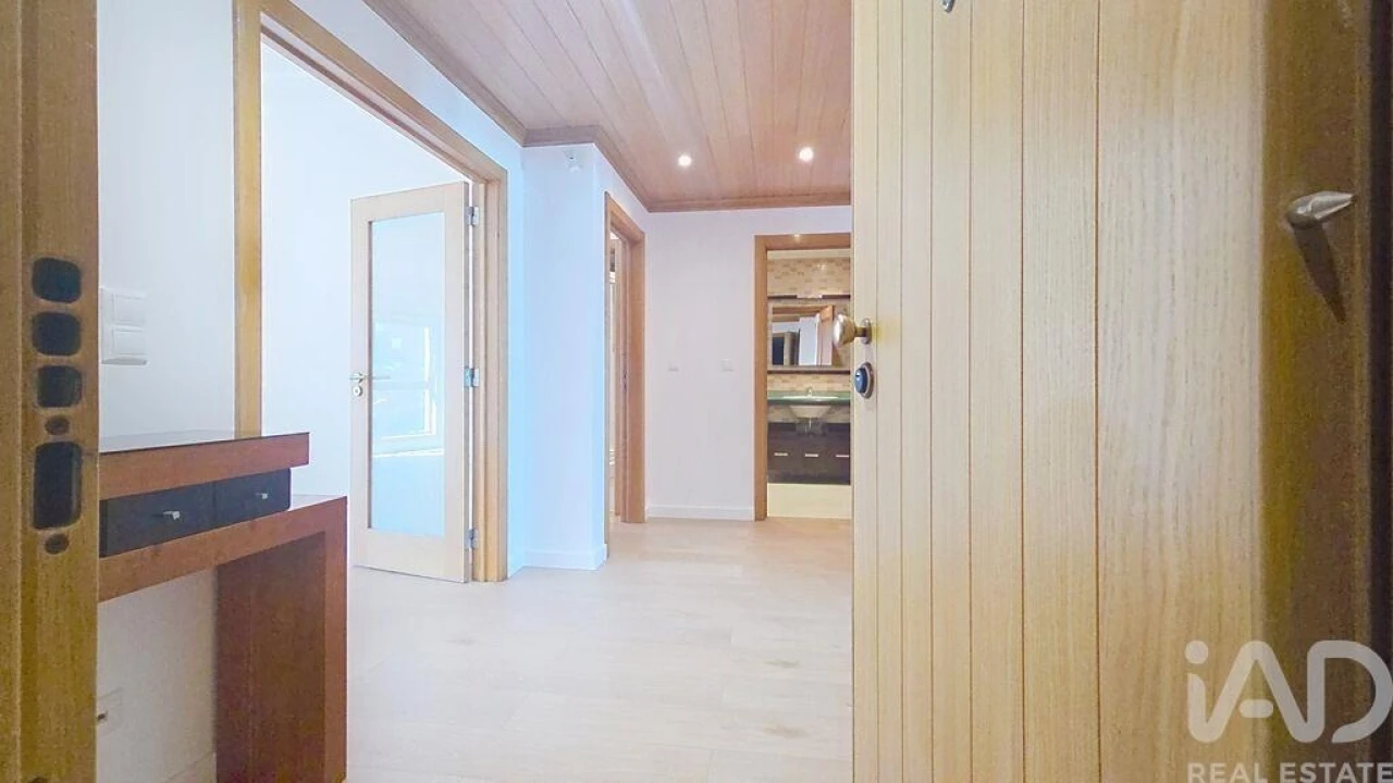 Apartamento T2 para Arrendamento em Venteira Foto 4