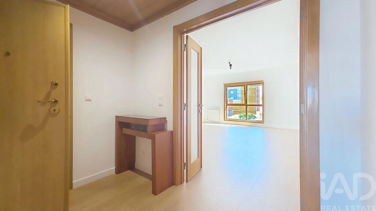 Apartamento T2 para Arrendamento em Venteira Foto 13