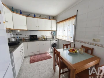 Apartamento T1 para Venda em Darque
