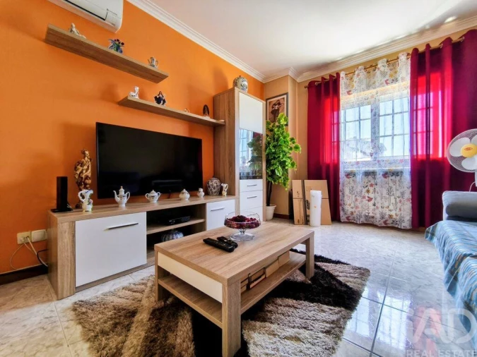 Apartamento T1 para Venda em Darque Foto 13