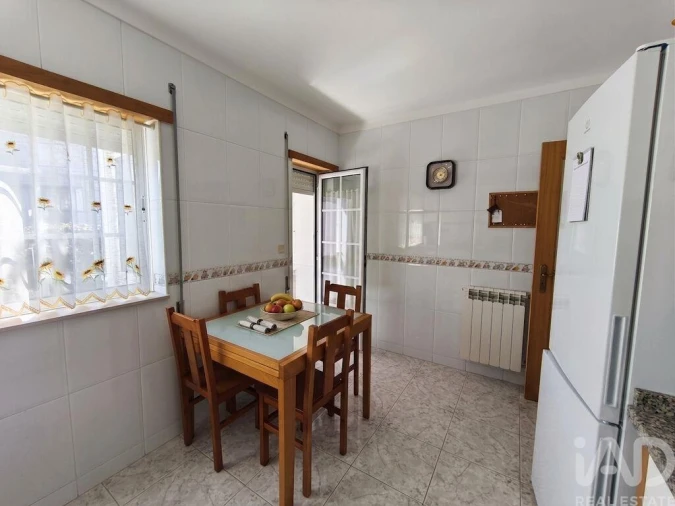 Apartamento T1 para Venda em Darque Foto 6
