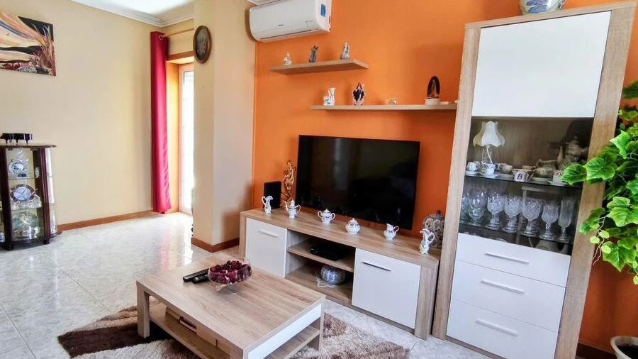 Apartamento T1 para Venda em Darque