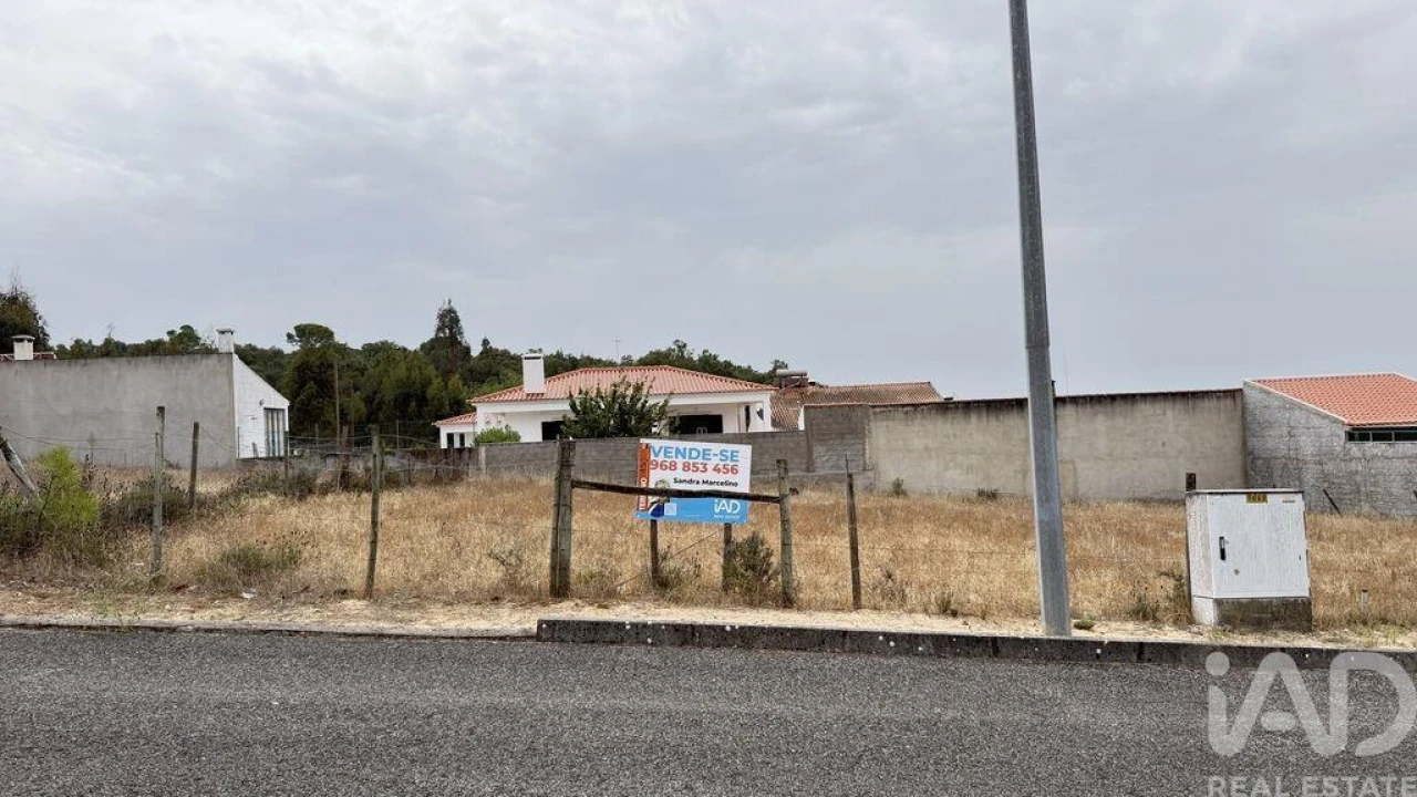 Terreno para Venda em Carregueira Foto 2