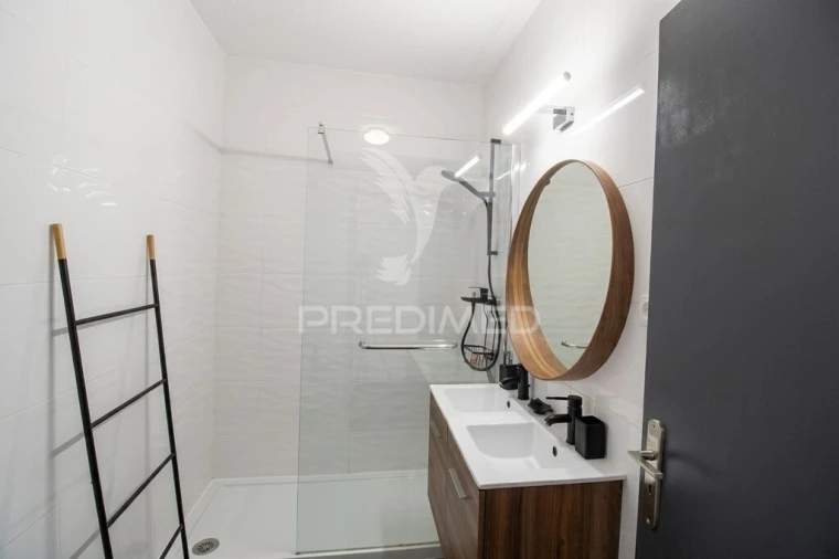 Apartamento T1 para Venda em Portimão Foto 6