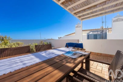 Moradia T3 para Venda em Santa Luzia