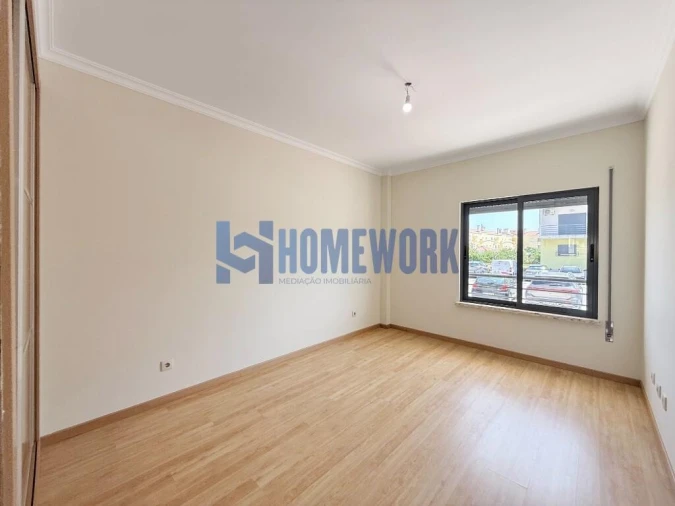 Apartamento T3 para Venda em Pinhal Novo Foto 2