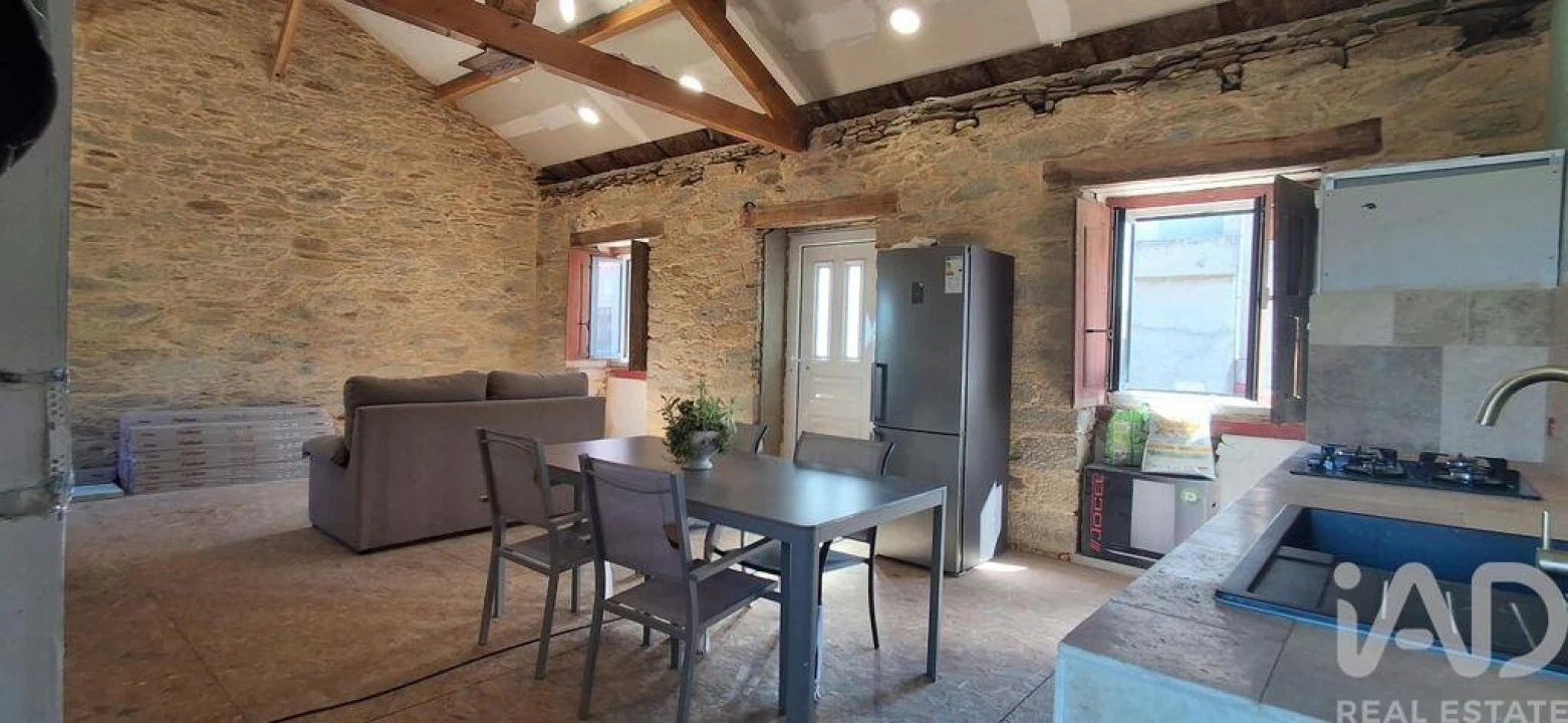 Moradia T2 para Venda em Santo Andre das Tojeiras Foto 10