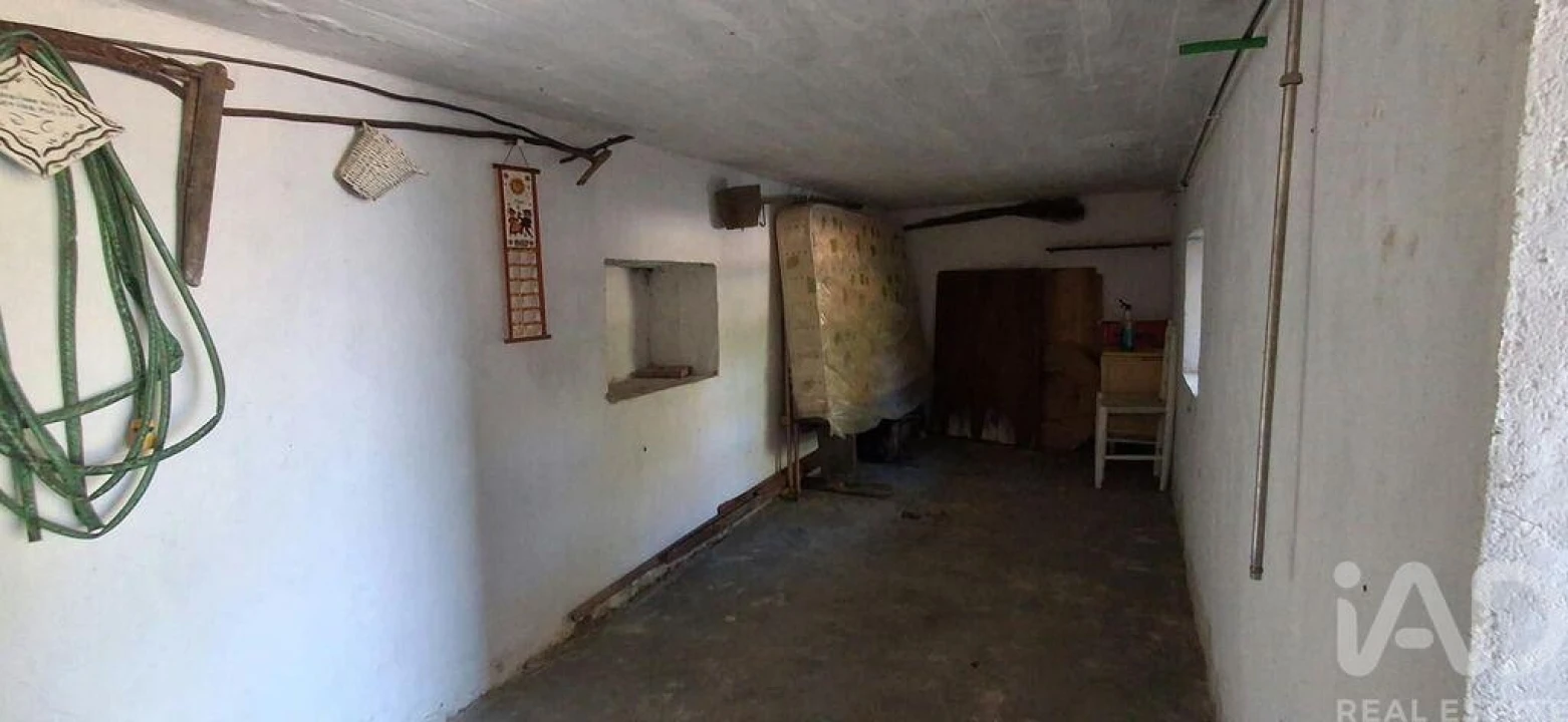 Moradia T2 para Venda em Santo Andre das Tojeiras Foto 34