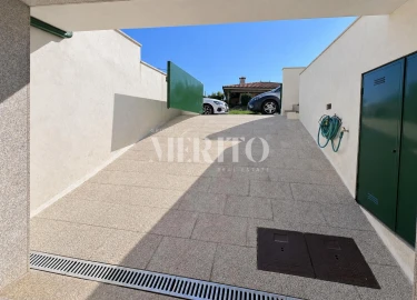 Moradia T4 para Venda em Carreiras (São Miguel) e Carreiras (Santiago)