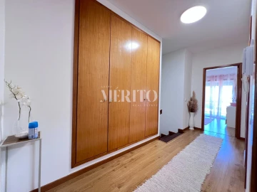Moradia T4 para Venda em Carreiras (São Miguel) e Carreiras (Santiago)