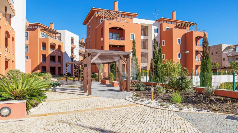 Apartamento T2 para Venda em Quarteira Foto 7