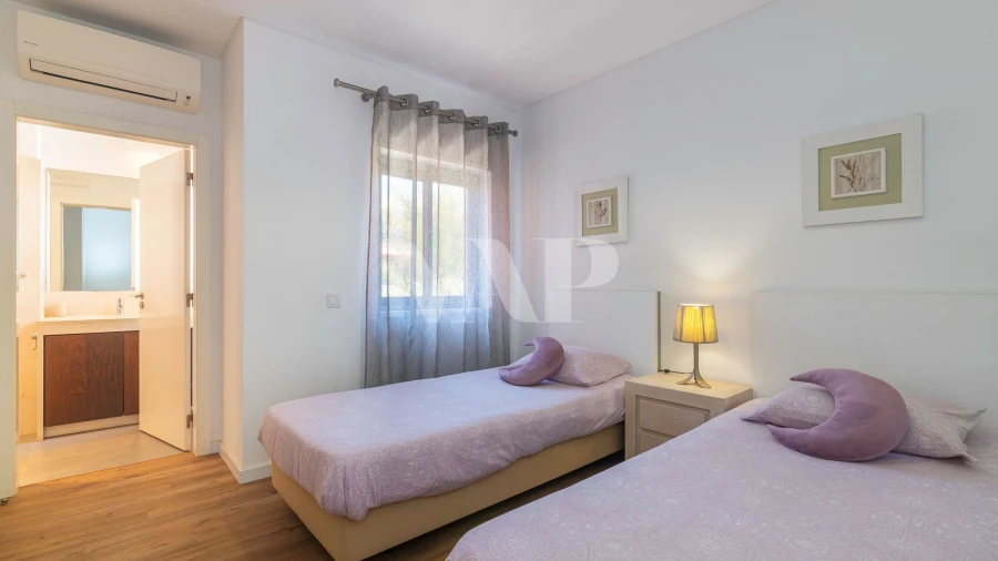 Apartamento T2 para Venda em Quarteira Foto 16
