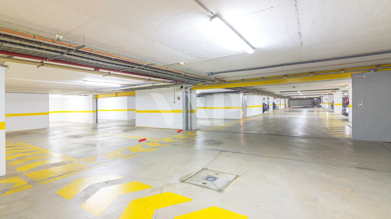 Apartamento T2 para Venda em Quarteira Foto 19