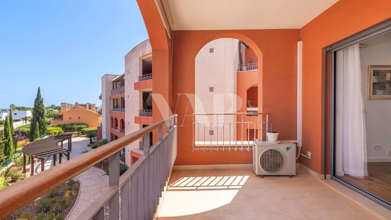 Apartamento T2 para Venda em Quarteira Foto 9