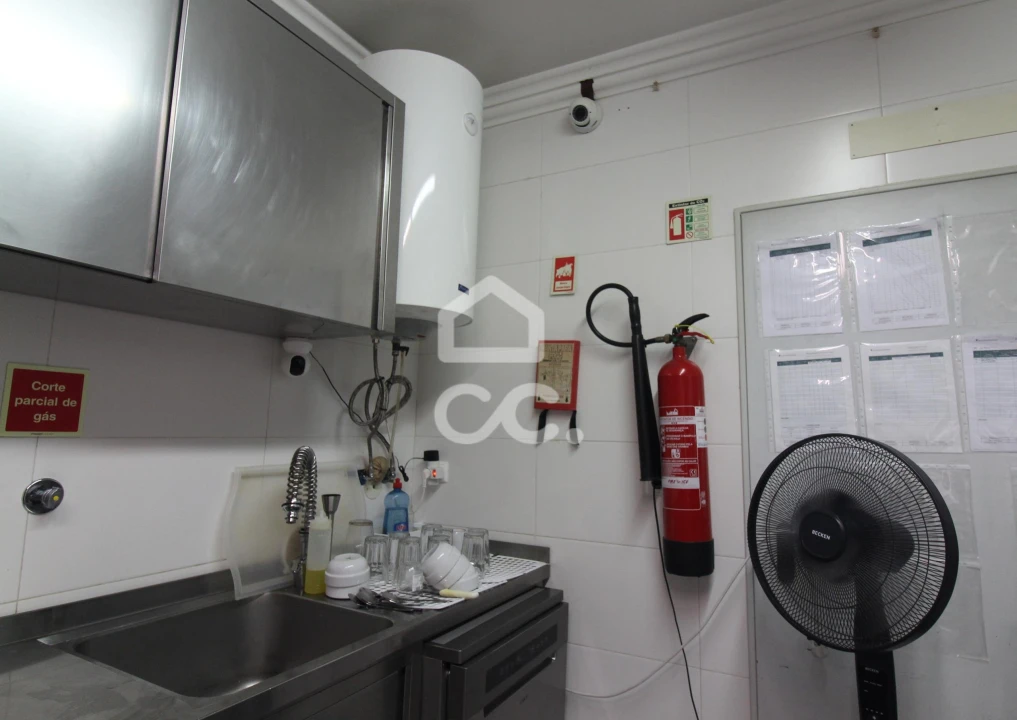 Negócio para Venda em Amora Foto 16
