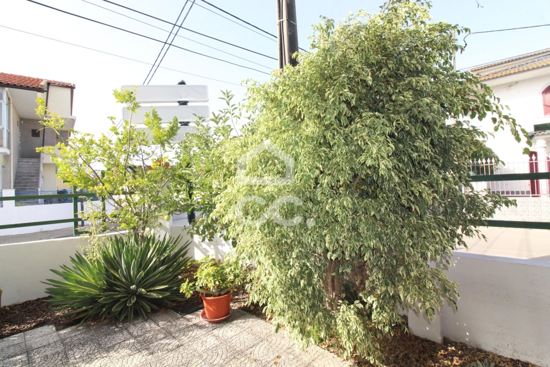 Negócio para Venda em Amora Foto 36