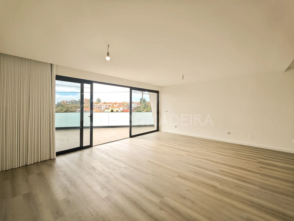 Moradia T3 para Venda em Santo Antonio Foto 11