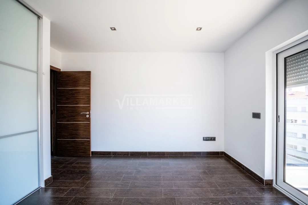 Apartamento T3 para Venda em Leiria, Pousos, Barreira e Cortes Foto 51