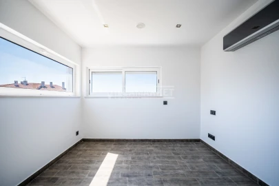 Apartamento T3 para Venda em Leiria, Pousos, Barreira e Cortes